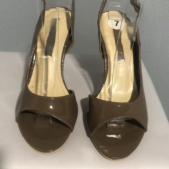 New Nine West Patent Leather Peep-Toe Heel - Picture 3 of 8